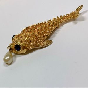 Vintage Castlecliff Goldtone and Blue Cabochon Fish Brooch